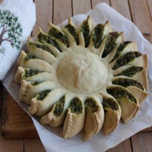 A Beautiful and Sunny Spinach Pie_image