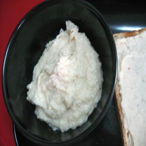 White Bean, Sage and Roasted Garlic Spread_image
