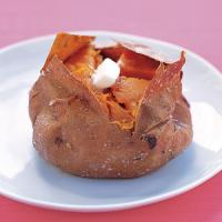 Baked Sweet Potatoes with Toppings_image