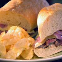 Steak Sandwiches with Honey Garlic Mayo and Seared Red Onions_image