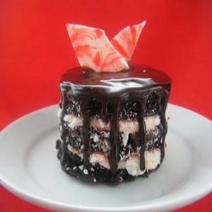 Mini Dark Chocolate Fudge Peppermint Cakes image