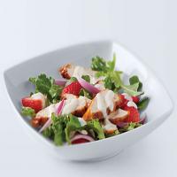 BBQ Chicken & Fresh Strawberry Salad_image