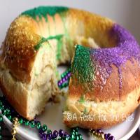 Mardis Gras King Cake (with a Cream Cheese filling) Recipe - (4.4/5)_image