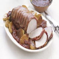 Bacon-Wrapped Pork Loin with Fruity Mole_image