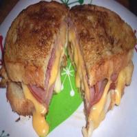 Grilled Ham, Egg and Cheese Sandwich_image