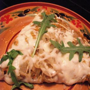 Caramelized Onion, Macadamia Pesto on Wheat Flax Seed Pizza Crus_image