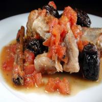 Chicken With Tomatoes and Prunes_image