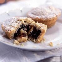 Unbelievably easy mince pies image
