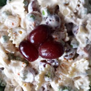 Creamy Bow Tie Pasta Salad with Prosciutto, Peas, Grapes, and Dried Cranberries_image