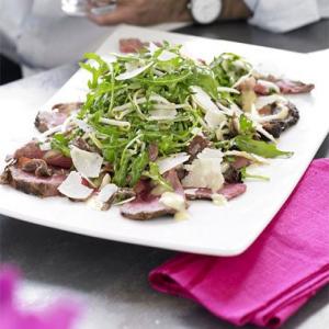 Rare beef & anchovy salad with rocket & Caesar dressing_image