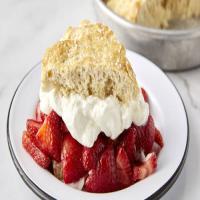 Easy Strawberry Shortcakes_image