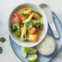 Vegetarian Thai green curry image