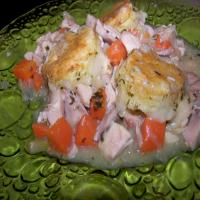 Chicken Stew With Biscuits_image