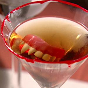 Vampire Kiss Martini image
