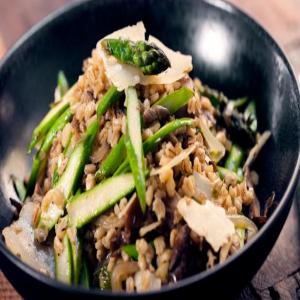 Barley Salad with Asparagus and Mushrooms image