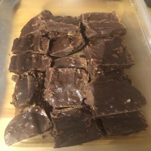 Aunt Helen's Old Fashioned Chocolate Fudge With Peanut Butter_image