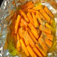 Baked Carrots With Cumin, Thyme, Butter and Chardonnay_image