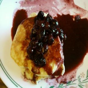 Ricotta Soufflé Pancakes With Raspberries_image