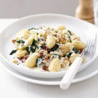 Gnocchi with pancetta, spinach & Parmesan cream_image