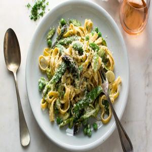 Pasta Primavera With Asparagus and Peas Recipe_image