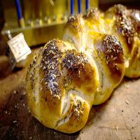 Fennel and Orange-Scented Challah image