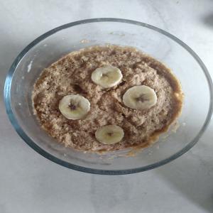 Microwave Banana Baked Oats image