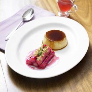 Marjoram-scented crème caramel with chilled rhubarb crumble_image