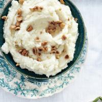 Celery Root Purée with Toasted Hazelnuts_image