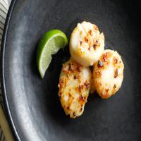 Miso-Broiled Scallops_image