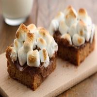 Warm Toasted Marshmallow S'mores Bars_image