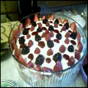 Berry Mascarpone Trifle_image