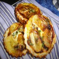 Caramelised Onion and Camembert Quiche_image
