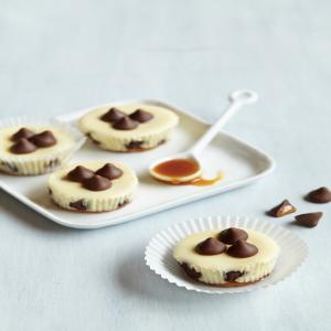 Mini Cheesecakes With Caramel Filled DelightFulls™_image