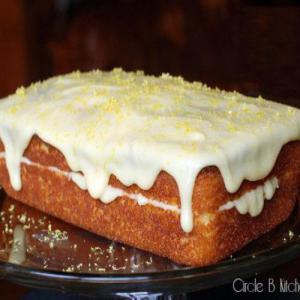 Limoncello Pound Cake with Mascarpone Lemon Frosting_image