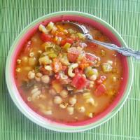 Easy Healthy Minestrone Soup_image