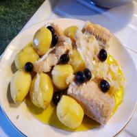 Bacalhau a Algarvia - Golden Codfish With Potatoes image