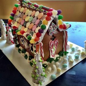 Children's Gingerbread House_image