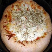 Homemade Stuffed Crust Pizza_image