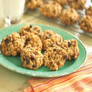 Chewy Oatmeal Raisin Nut Cookies_image