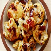 Roasted Cauliflower With Dates and Pine Nuts_image