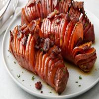 Maple-Bacon Hasselback Sweet Potatoes_image