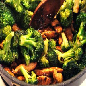 Cal's Hoisin Chicken & Broccoli_image