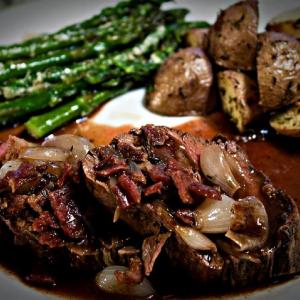 Beef Tenderloin With Roasted Shallots image