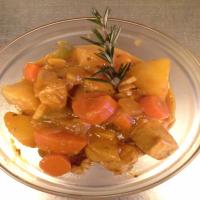 Easy Chicken Breast Stew With Onions and Carrots_image