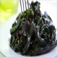 Sautéed Beet Greens with Garlic and Olive Oil_image