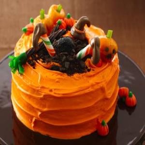 Crash-Landing Witch Cake image