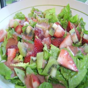 Greens With Strawberries and Kiwi (Ww)_image
