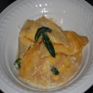 Pumpkin Ravioli with Brown Butter Sage Sauce_image