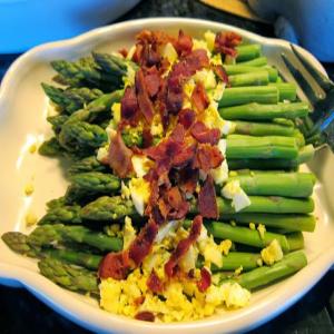 Bacon Egg and Blue Cheese Asparagus_image