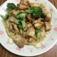 Chicken Lo Mein with Broccoli_image